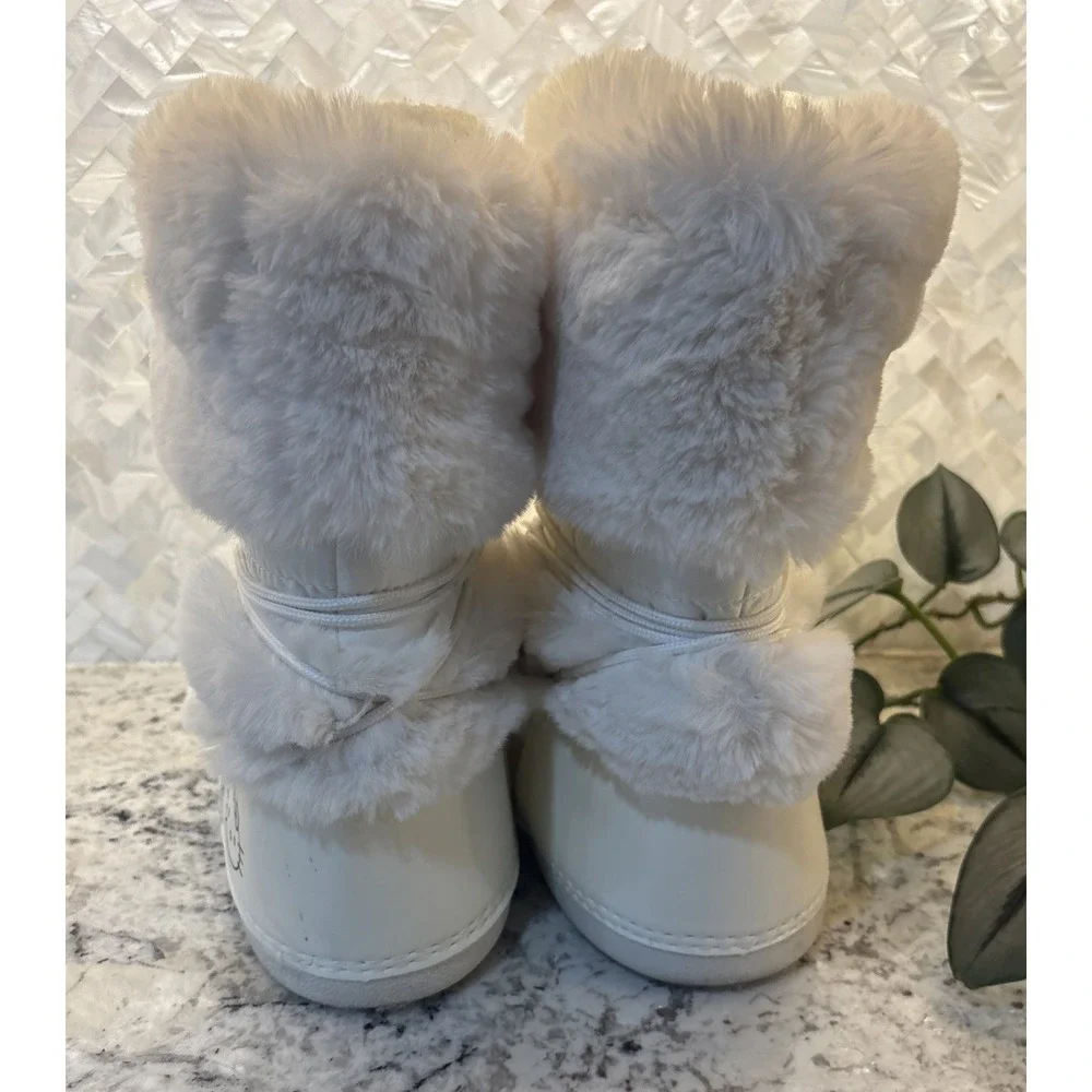 Forever21 Hello Kitty Boots Women's Size 8 White Fur Winter Boots pink Bow‎
